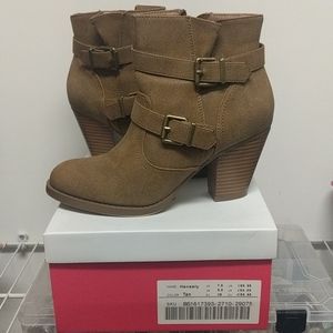 JustFab Tan Hensely Boots 7.5 M